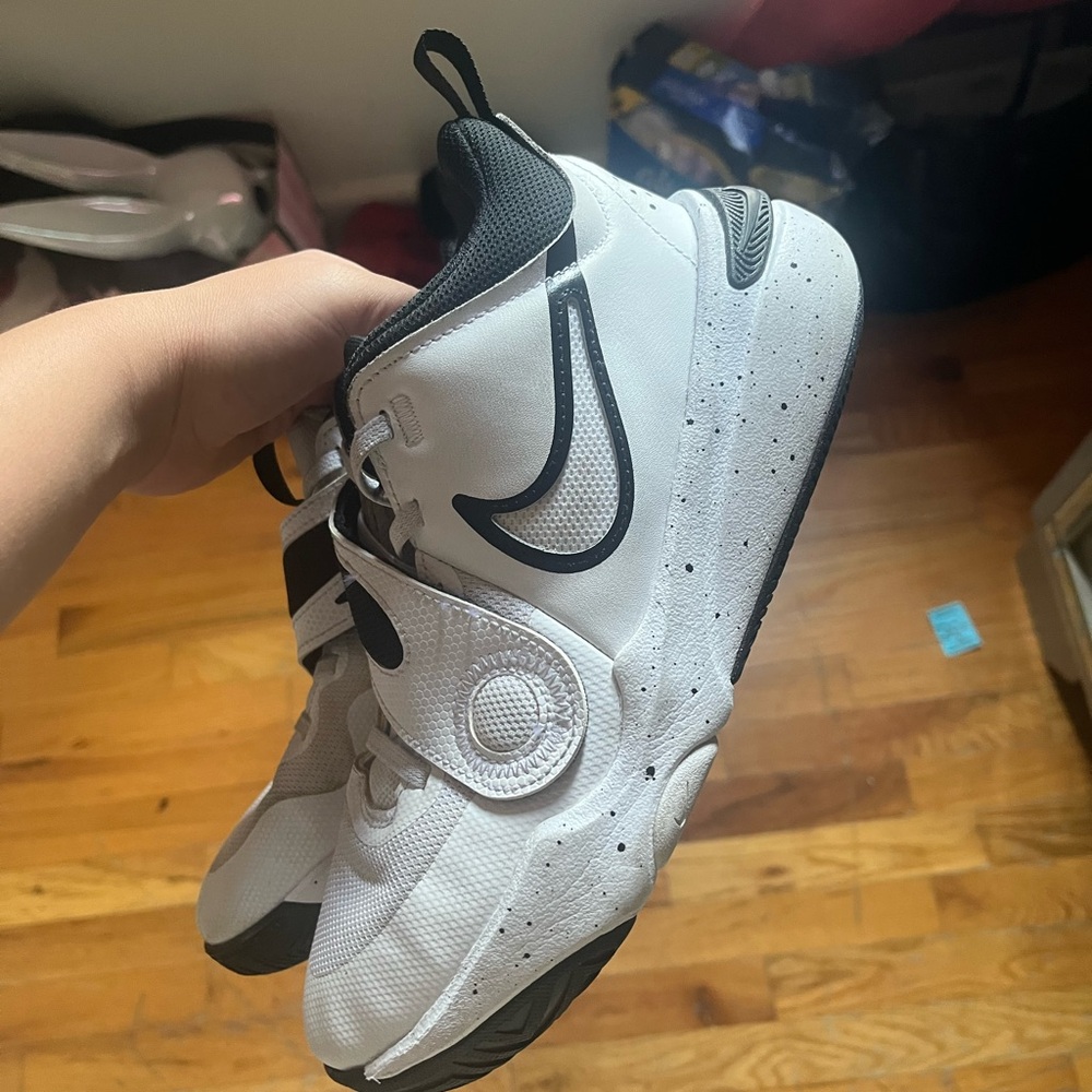 Team Hustle D11 GS 'White Black 2023